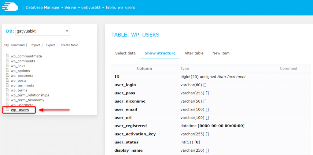 לחצו על wp_users המציג את כל טבלאות מסד הנתונים